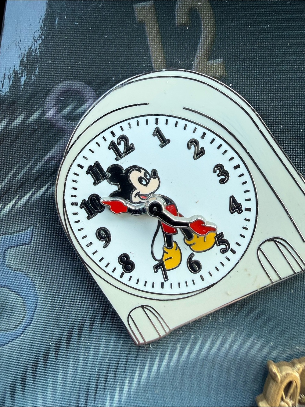 Disney Journey Through Time Mickey Blue and Yellow pin collection - Picture 7 of 9